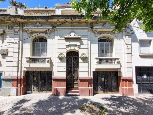 Venta Casa De 6 Dormitorios - Barrio Martin Rosario