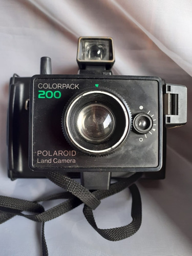 Câmera Analógica Fotográfica Polaroid 200 Colorpack 