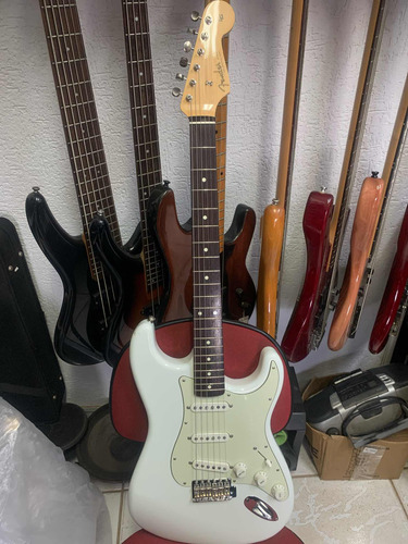 Guitarra Fender Stratocaster Japan Original Contour Body