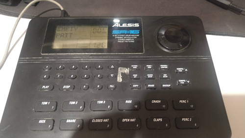 Alesis Sr-16 Caja De Ritmos/batería Programable Stereo