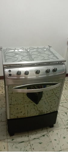 Estufa 4 Puestos De Gas Haceb Con Horno Inculuido