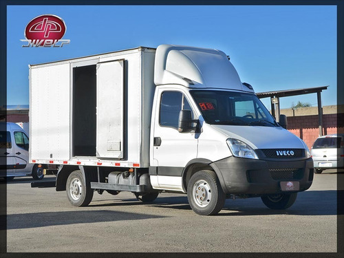 IVECO DAILY 35S14 COM BAÚ