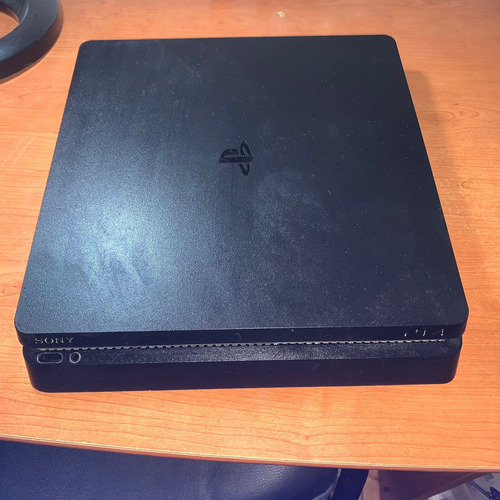 Playstation 4 Slim De 1 Tb, Color Negro. Usada Como Nueva