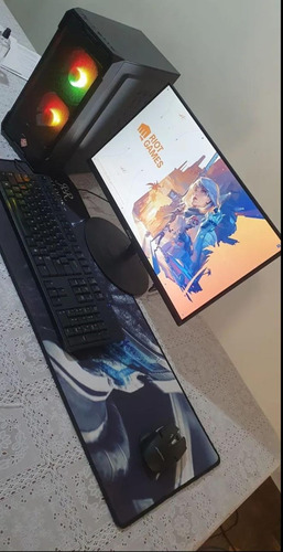 Computador Gamer Com Monitor Seminovo Em Ótimo Estado