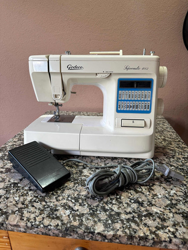 Maquina De Coser Godeco 4003 Usada C/garantía