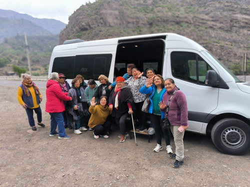 Arriendo Viajes A  La Playa/puerta A Puerta/van/buses