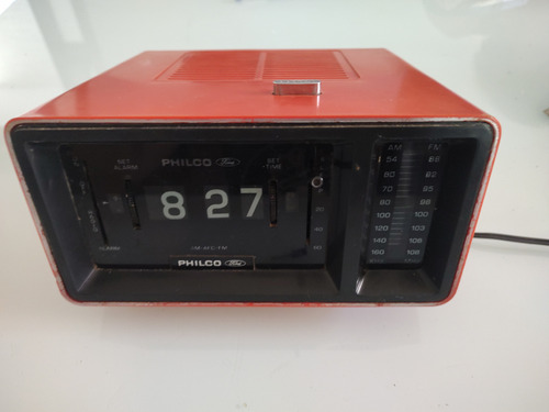 Rádio Relógio Antigo Philco Para Restauro Ou Decoração 