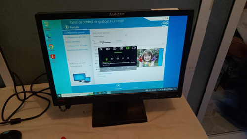 Monitor Lenovo D1960 Lcd 18.5  Con Detalle 