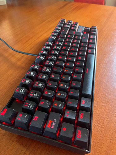 Teclado Mecánico Gamer Redragon Kumara K552 Retroiluminado.