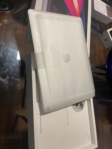 Macbook Pro Chip M1 Impecable Caja Accesorios