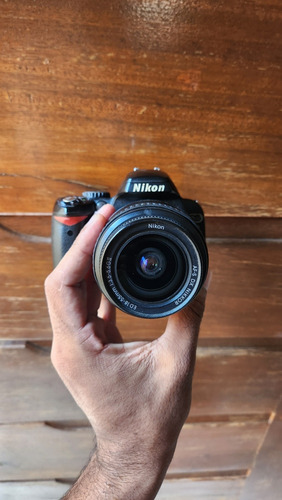 Câmera Nikon D40