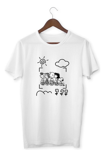 Remera Algodón Blanca - Peanuts - Snoopy Aesthetic