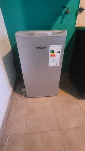 Heladera Bajo Mesada Philco Phbm093p 90 L Plata