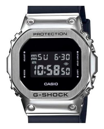 Reloj Pulsera Casio G-shock Gm-5600 De Cuerpo Color Plata, Digital, Para Hombre, Fondo Negro Y Gris, Con Correa De Resina Color Negro, Dial Gris, Minutero/segundero Gris, Bisel Color Plata Y Negro, Lu