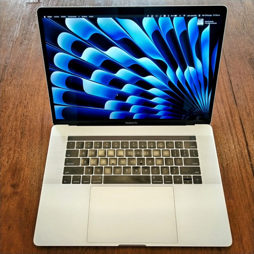 Macbook Pro 2017 · 15 · Core I7 · 3.1 · 16 · 1 Tb · 4 Gb 560