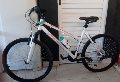 Bike Decathlon Mta200 / Aro 26 / Freios Comuns / 21 Marchas 