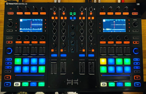 Controladora Consola Dj Traktor S8 De 4 Canales Más Samples