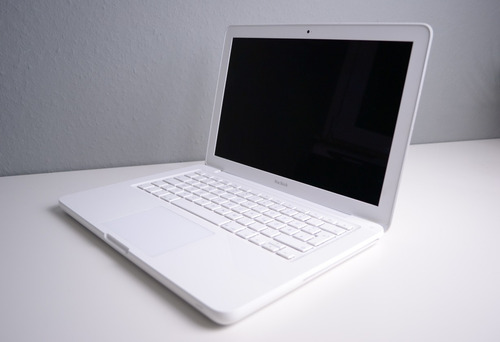 Macbook Apple White (13-inch, Late 2009) 4g Ram 256g Ssd