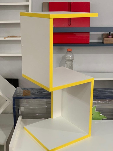 Mesa Cabeceira Em S Branco Com Fita De Borda Amarelo 