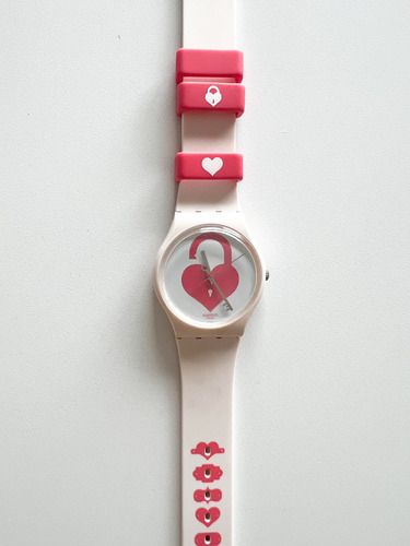Reloj Swatch Unlock My Heart Gz292 Usado