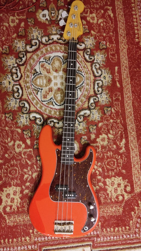 Bajo Squier By Fender Precision Classic Vibe 60s Red Fiesta 