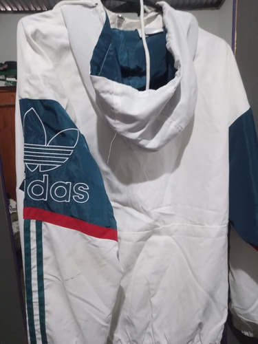 Campera adidas Rompe Viento 