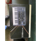 Controlador Artúria Microbrute En Caja