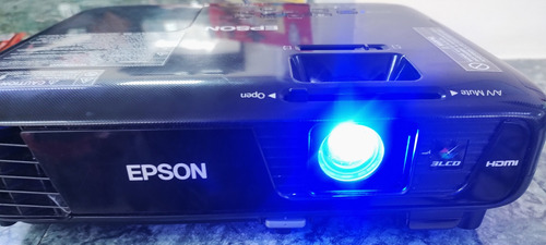 Proyector Epson Powerlite S31 Plus  3200lm Negro Poco Uso