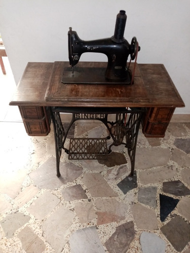 Maquina De Coser Antigua 1922 Industrial  Americana