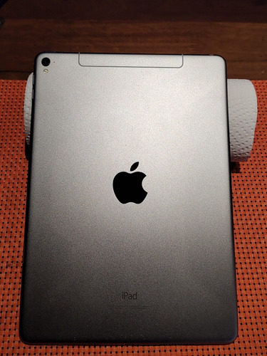 iPad 9  Pro 9.7