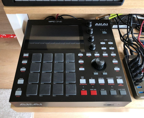 Akai Mpc One Como Nueva