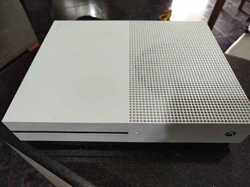 Xbox One S De 1 Tb Con Dos Controles