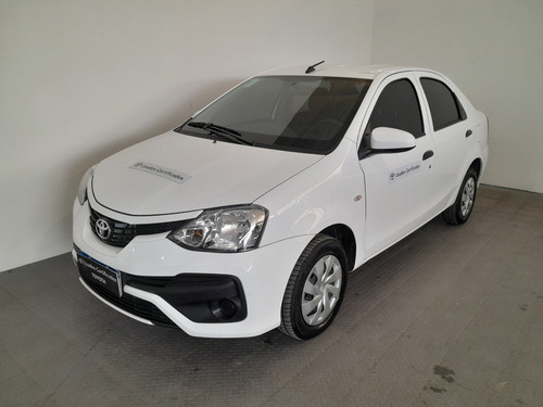 Toyota Etios X 1.5 6mt 4p (int 9098) 