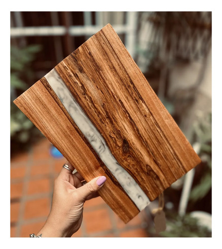 Tabla Para Picar Con Resina Epoxi Efecto Rio 29x18,5x2
