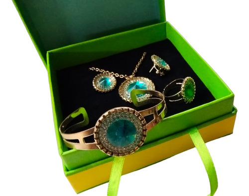 Caja De Regalo. Aros + Collar + Brazalete + Anillo.  