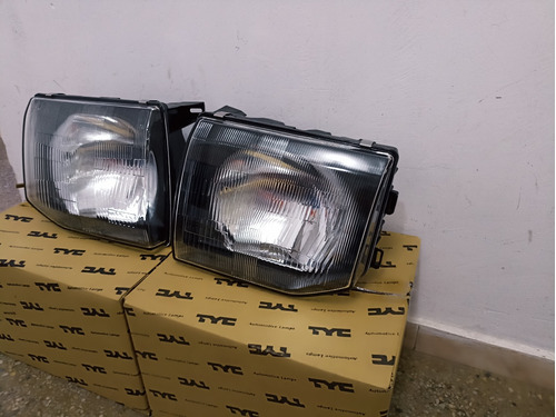 Faros Mitsubishi Montero Dakar Der-izq  Foto 3