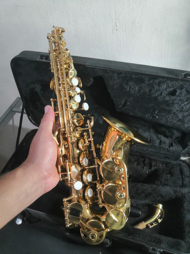 Saxofon Soprano Curvo Marca Silver Tone 