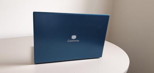 Laptop Gateway Ryzen 7 3700u 8 Gb Ram Almacenamiento 512 Gb