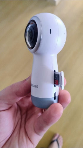 Camera Samsung Gear 360 - Usada