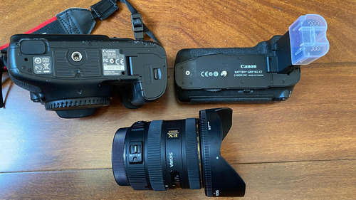 Canon 7 D + Grip + Lente Sigma 10/22