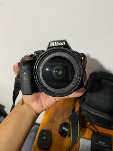 Nikon D3300 Color  Negro