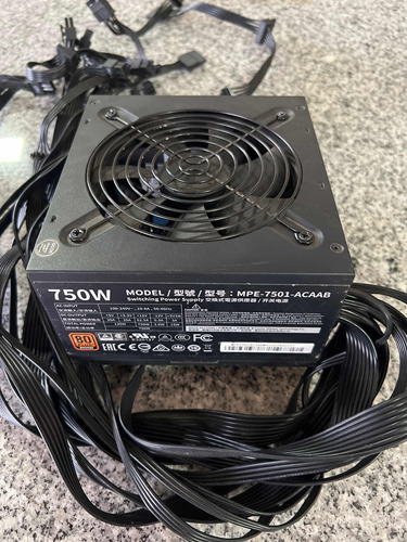 Fuente De Alimentación Coolermaster 750