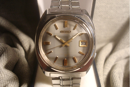 Distinguido Reloj Seiko 7025-8030 Automatico  1984 Biselado!