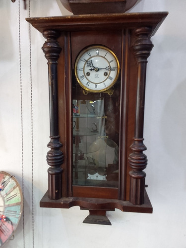 Antiguo Reloj De Pendulo A Cuerda Colonial