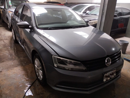 Vw Vento 2.0 8v Advance L/15 2015