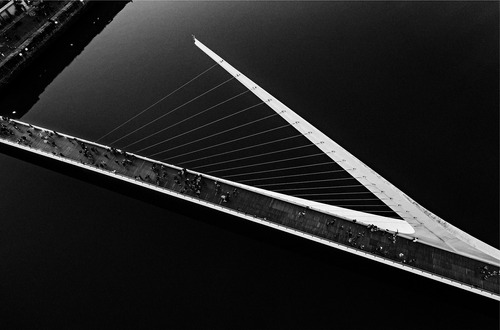 4- Puente De La Mujer, Buenos Aires 33 X 49cm.