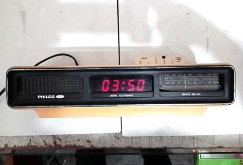 Rádio Relógio Philco B 505 = Para Conserto / Peças