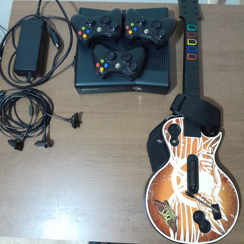 Xbox 360 Slim 4gb Negro + Guitarra Guitar Hero + 3controles 