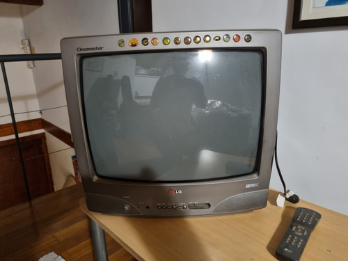Televisor LG 20 Trinorma Se Retira En Olivos