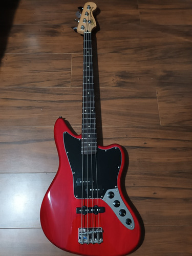 Bajo Squier By Fender Jaguar